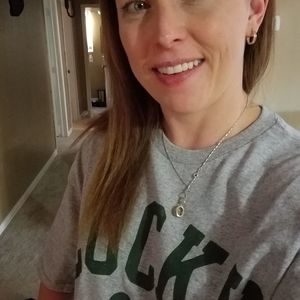 Meet your Posher, Robyn